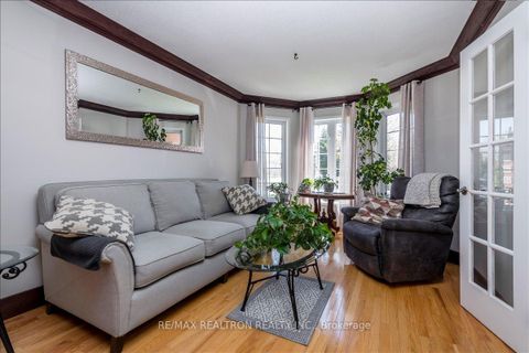 Photo 4 at 16 Bear Creek Drive, Holly, Barrie