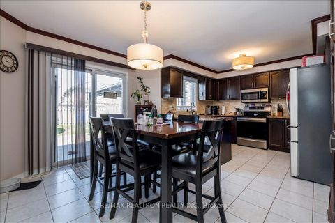 Photo 6 at 16 Bear Creek Drive, Holly, Barrie