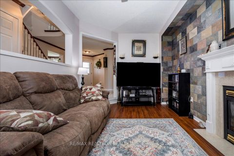 Photo 11 at 16 Bear Creek Drive, Holly, Barrie