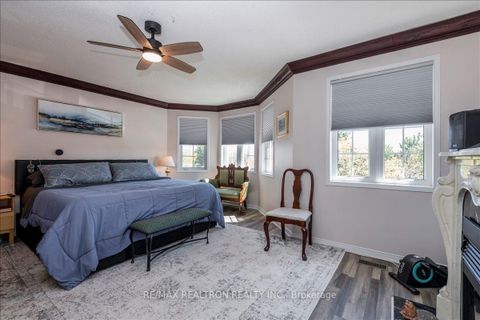 Photo 16 at 16 Bear Creek Drive, Holly, Barrie