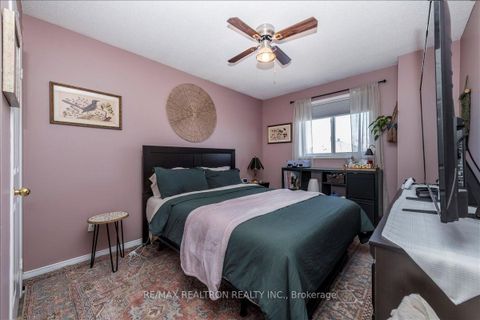 Photo 20 at 16 Bear Creek Drive, Holly, Barrie
