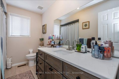 Photo 22 at 16 Bear Creek Drive, Holly, Barrie