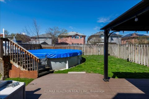 Photo 30 at 16 Bear Creek Drive, Holly, Barrie