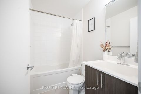 Photo 16 at 516 - 17 Kenaston Gardens, Bayview Village, Toronto