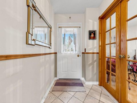 Photo 13 at 60 Starspray Boulevard, Rouge E10, Toronto