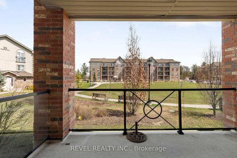 Photo 9 at 106 - 39 Ferndale Drive S, Ardagh, Barrie