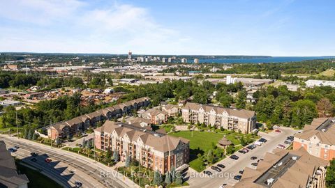 Photo 23 at 106 - 39 Ferndale Drive S, Ardagh, Barrie