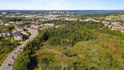 Photo 24 at 106 - 39 Ferndale Drive S, Ardagh, Barrie