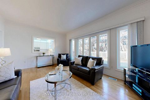 Photo 9 at 22A Waltham Crescent, Doncrest, Richmond Hill