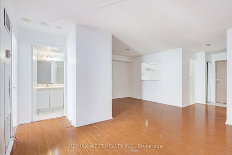 Photo 6 at 707 - 88 Corporate Drive, Woburn, Toronto