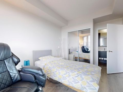 Photo 13 at 706 - 99 The Donway W, Don Mills, Toronto