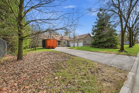 Photo 2 at 15 Treegrove Circle, Hills of St Andrew, Aurora