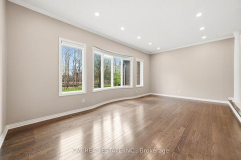 Photo 7 at 15 Treegrove Circle, Hills of St Andrew, Aurora