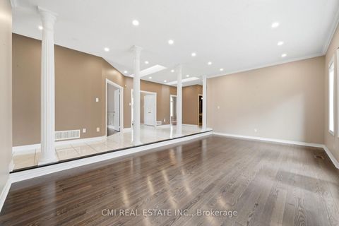 Photo 8 at 15 Treegrove Circle, Hills of St Andrew, Aurora