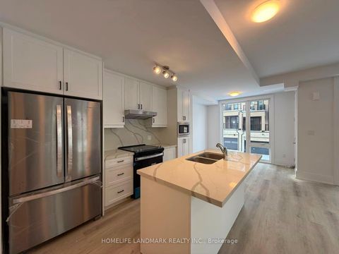 Photo 2 at 11 Kerns Lane, Jefferson, Richmond Hill
