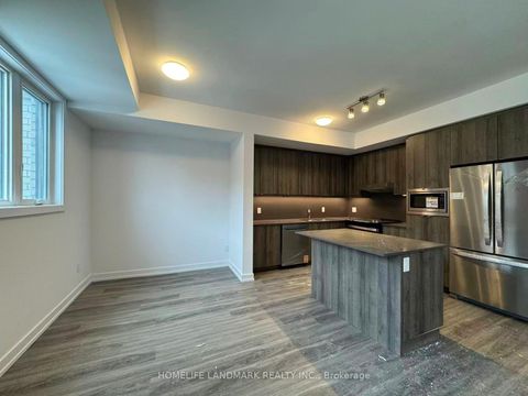 Photo 2 at 15 Kerns Lane, Jefferson, Richmond Hill