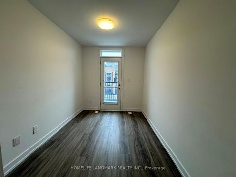 Photo 5 at 15 Kerns Lane, Jefferson, Richmond Hill
