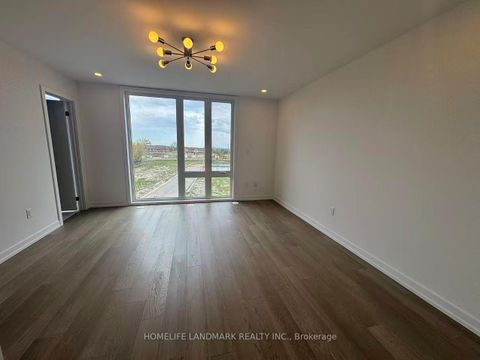 Photo 4 at 17 Bancroft Lane, Jefferson, Richmond Hill