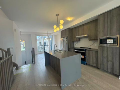 Photo 5 at 17 Bancroft Lane, Jefferson, Richmond Hill