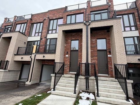 Photo 9 at 27 Bancroft Lane, Jefferson, Richmond Hill