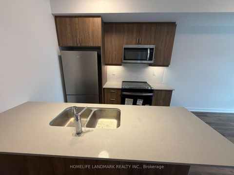 Photo 1 at 308 - 5 Bancroft Lane, Jefferson, Richmond Hill