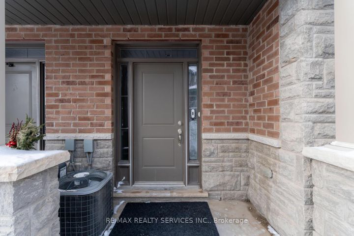 Photo 5 at 7 Ridgeside Lane, Waterdown, Hamilton