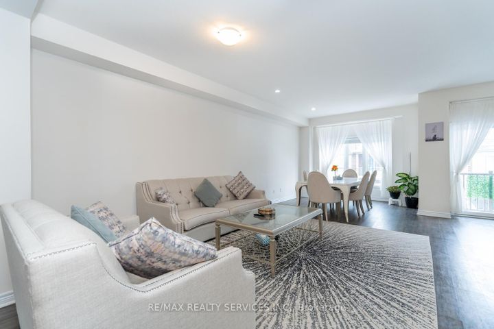 Photo 20 at 7 Ridgeside Lane, Waterdown, Hamilton