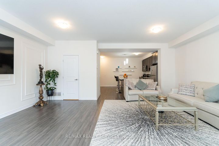 Photo 22 at 7 Ridgeside Lane, Waterdown, Hamilton