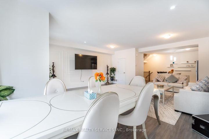 Photo 25 at 7 Ridgeside Lane, Waterdown, Hamilton