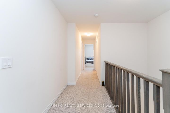 Photo 31 at 7 Ridgeside Lane, Waterdown, Hamilton