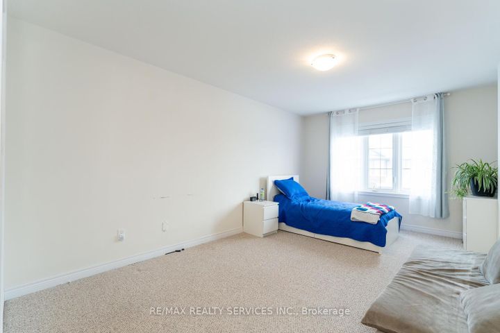 Photo 33 at 7 Ridgeside Lane, Waterdown, Hamilton