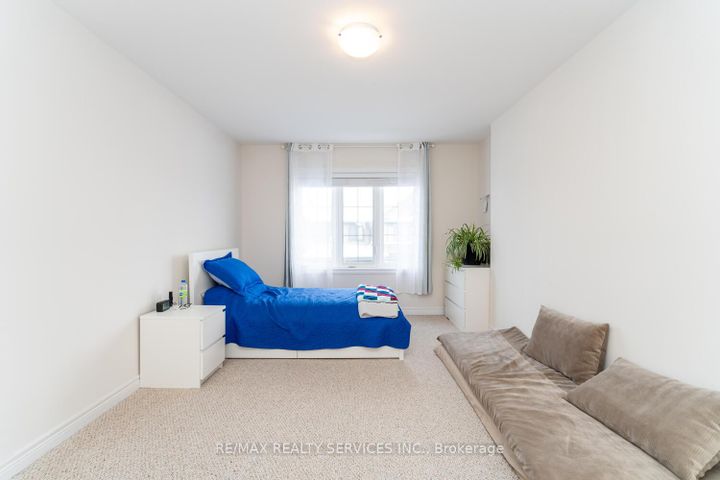 Photo 34 at 7 Ridgeside Lane, Waterdown, Hamilton