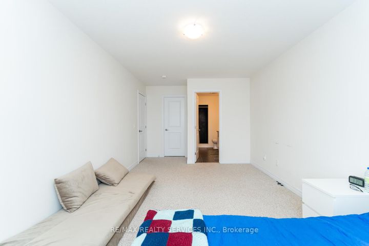 Photo 36 at 7 Ridgeside Lane, Waterdown, Hamilton
