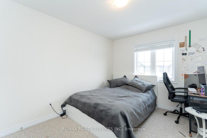 Photo 41 at 7 Ridgeside Lane, Waterdown, Hamilton