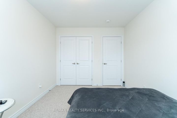 Photo 42 at 7 Ridgeside Lane, Waterdown, Hamilton