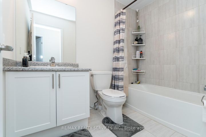 Photo 43 at 7 Ridgeside Lane, Waterdown, Hamilton