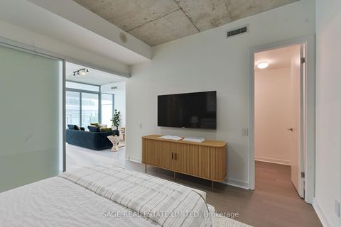 Photo 9 at 914 - 95 Bathurst Street, Waterfront Communities C1, Toronto