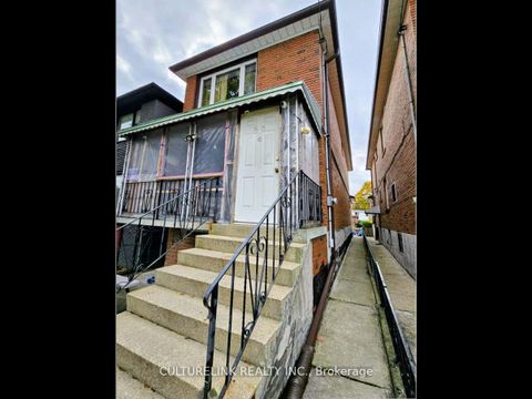 Photo 2 at 52 Palmerston Avenue, Bellwoods, Toronto