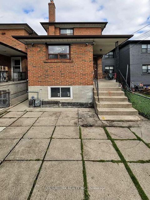 Photo 8 at 52 Palmerston Avenue, Bellwoods, Toronto