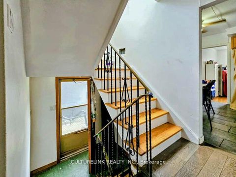 Photo 19 at 52 Palmerston Avenue, Bellwoods, Toronto