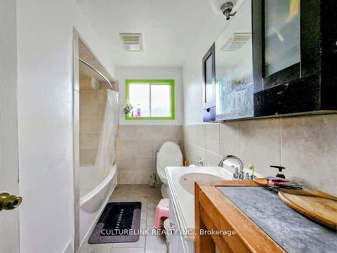 Photo 22 at 52 Palmerston Avenue, Bellwoods, Toronto