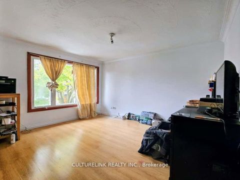 Photo 23 at 52 Palmerston Avenue, Bellwoods, Toronto