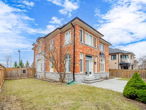 Photo 1 at 69 Morland Crescent, Bayview Northeast, Aurora