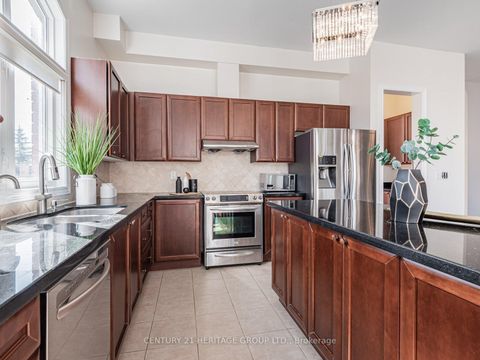 Photo 10 at 69 Morland Crescent, Bayview Northeast, Aurora