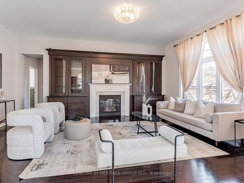 Photo 11 at 69 Morland Crescent, Bayview Northeast, Aurora