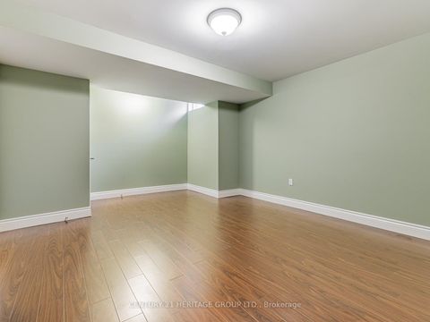 Photo 20 at 69 Morland Crescent, Bayview Northeast, Aurora