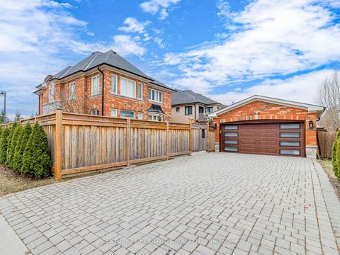 Photo 22 at 69 Morland Crescent, Bayview Northeast, Aurora