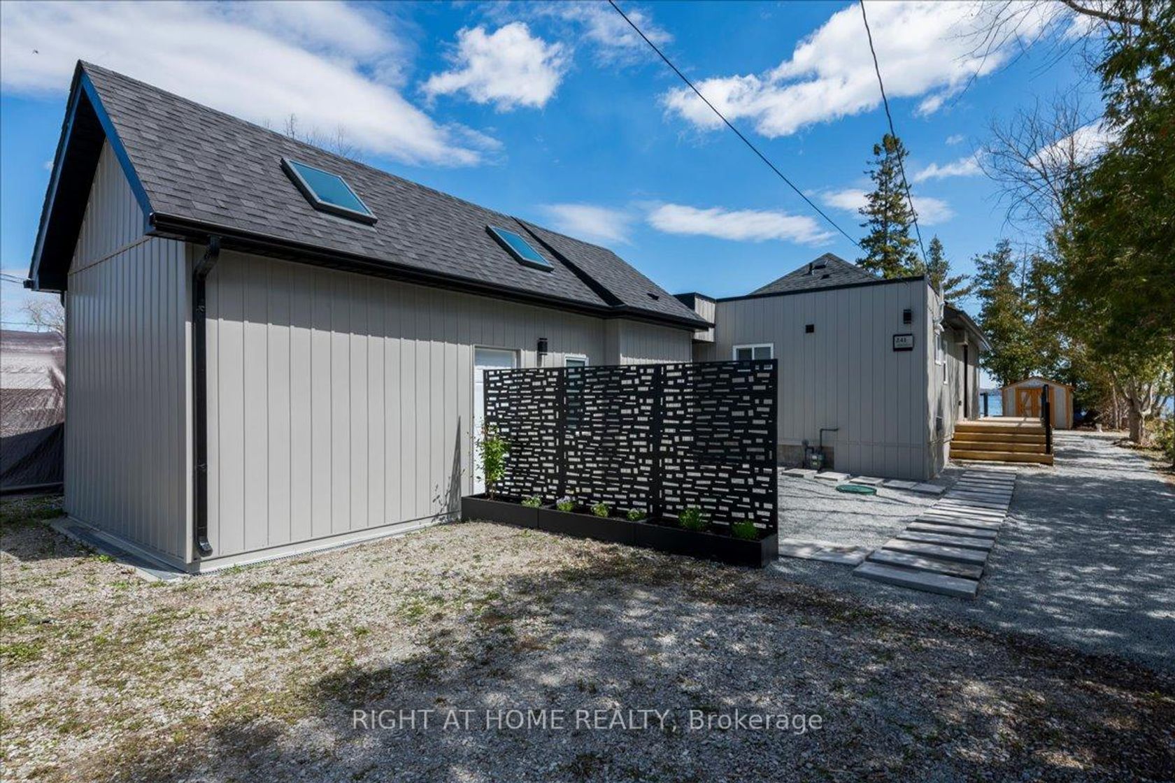 241 Rockaway Beach Place, Rural Innisfil, Innisfil photo number 2