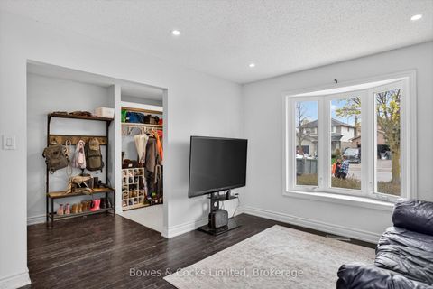Photo 11 at 4 Claret Road, Courtice, Clarington