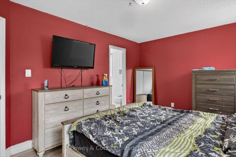 Photo 14 at 4 Claret Road, Courtice, Clarington